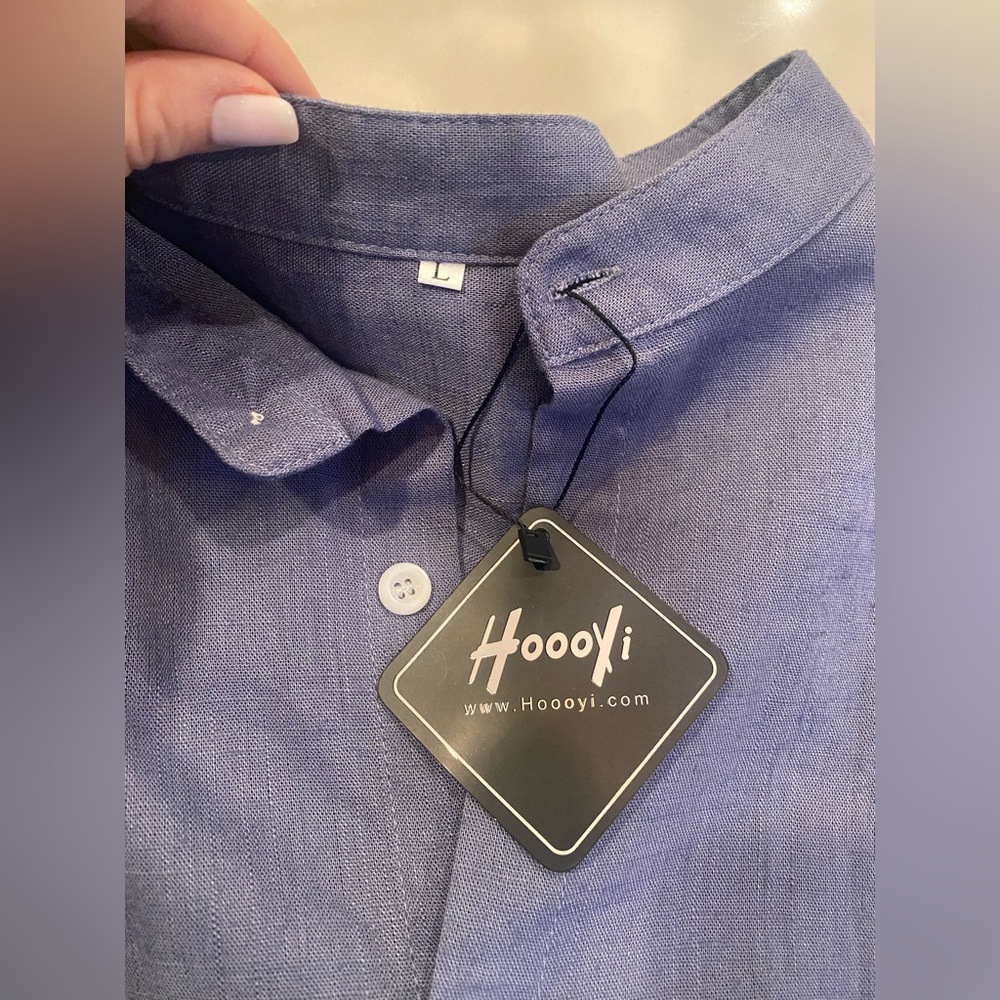 NWT Men's short sleeve button up shirt. Stylish, great blue color! Size large.